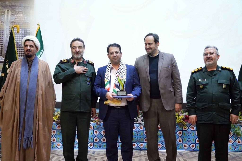 اعطای نشان اقتصاد مقاومتی به شرکت ایران یاسا